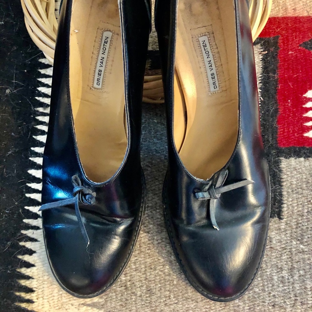 Dries Van Notin black pumps